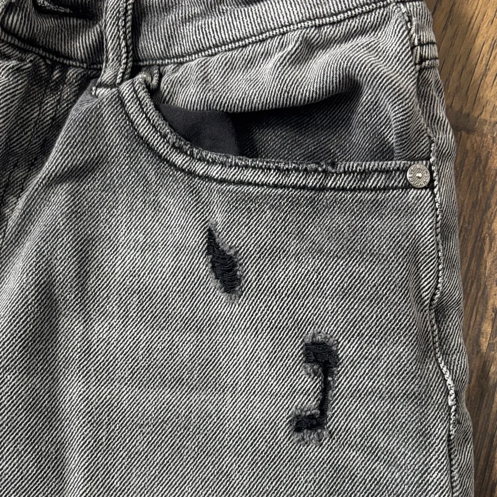 Gray Distressed Jeans - Picture 5 of 7
